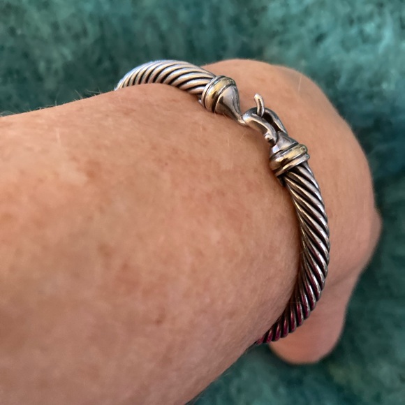 David Yurman Cable Classic Buckle Bracelet-Sterling Silver & 18K Yellow Gold. - Picture 2 of 4